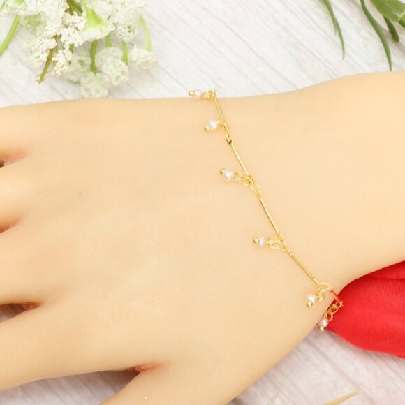 "Trendy Handmade Bracelet – A Thoughtful Gift for Girls & Women | UNVRC1140 - Picture 1 of 10